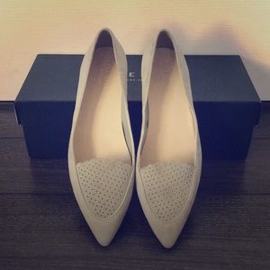 COLE HAAN size 7 grey flat